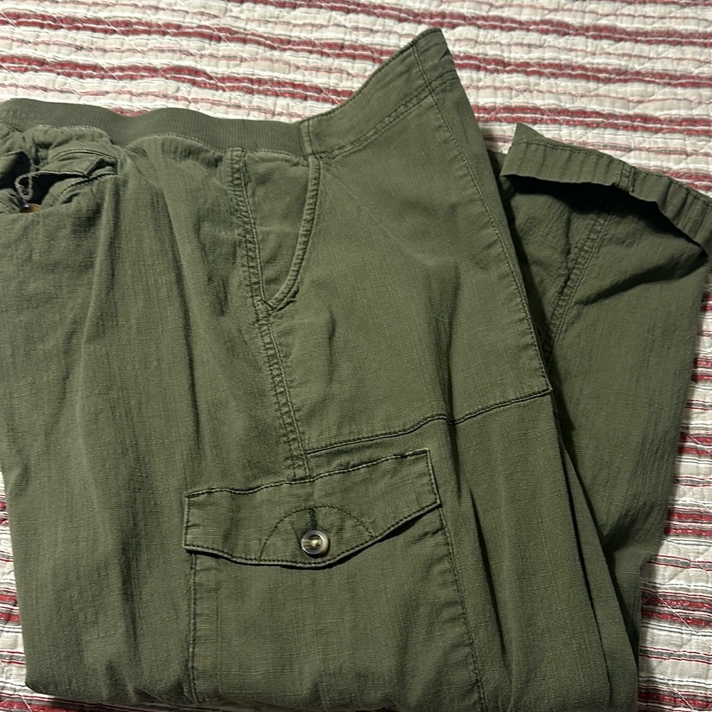 Women’s Capris
